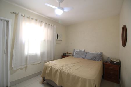 Casa de condomínio à venda com 194m², 4 quartos e 1 vagaQuarto 4