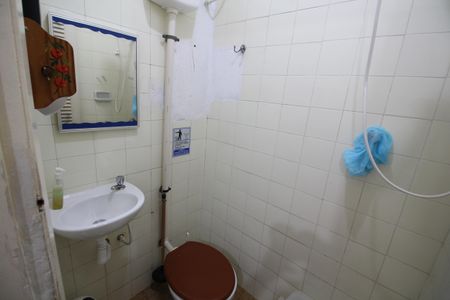 Casa de condomínio à venda com 194m², 4 quartos e 1 vagaBanheiro de Serviço