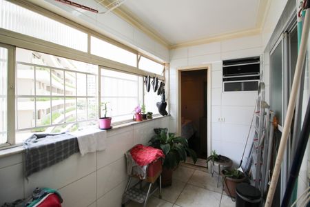 Apartamento à venda com 93m², 3 quartos e 1 vagaÁrea de Serviço