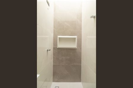 Casa à venda com 170m², 3 quartos e 2 vagasBanheiro Suíte 2