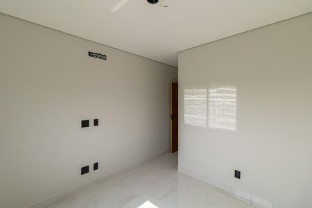 Casa à venda com 170m², 3 quartos e 2 vagasSuíte 1