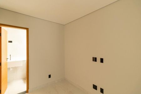 Casa à venda com 170m², 3 quartos e 2 vagasSuíte 2