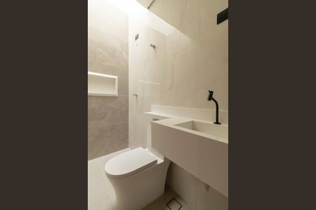 Casa à venda com 170m², 3 quartos e 2 vagasBanheiro Suíte 3