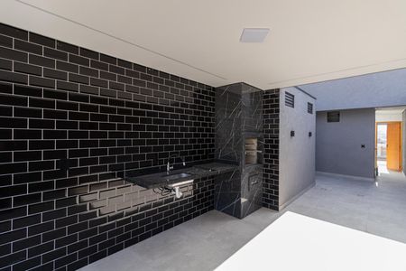 Casa à venda com 170m², 3 quartos e 2 vagasÁrea Gourmet e Churrasqueira 