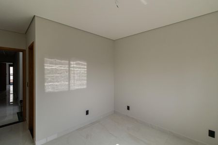 Casa à venda com 170m², 3 quartos e 2 vagasSuíte 1