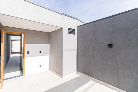 Casa à venda com 170m², 3 quartos e 2 vagasVaranda 