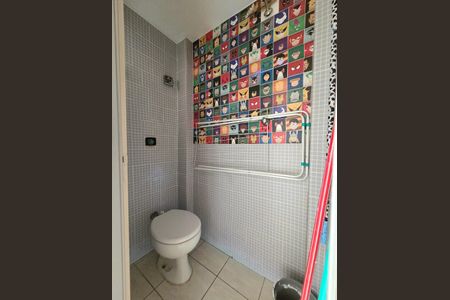 Apartamento para alugar com 72m², 2 quartos e sem vaga Apartamento para alugar com 72m², 2 quartos e sem vagaBanheiro de serviço