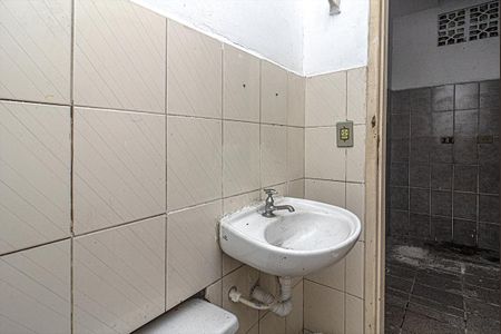 Casa para alugar com 240m², 2 quartos e 1 vagabanheiro social piso 1_3