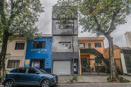 Casa para alugar com 240m², 2 quartos e 1 vagafachada