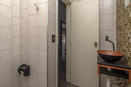 Casa para alugar com 240m², 2 quartos e 1 vagabanheiro social no piso 3_4