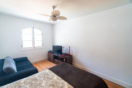 Casa à venda com 250m², 3 quartos e 2 vagas Casa à venda com 250m², 3 quartos e 2 vagasSuite 3