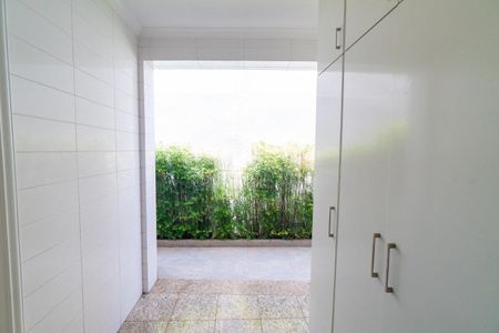 Casa à venda com 250m², 3 quartos e 2 vagas Casa à venda com 250m², 3 quartos e 2 vagasÁrea de Serviço