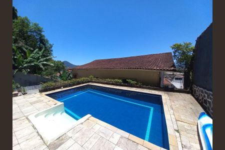 Casa para alugar com 700m², 6 quartos e 7 vagasPiscina