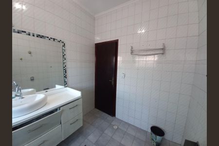 Casa para alugar com 700m², 6 quartos e 7 vagasBanheiro 2