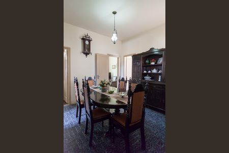 Casa à venda com 147m², 3 quartos e 2 vagas Casa à venda com 147m², 3 quartos e 2 vagasÁrea de Serviço