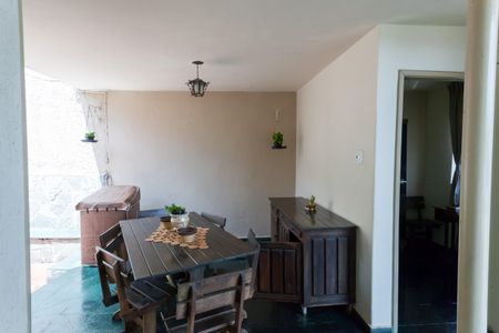 Casa à venda com 147m², 3 quartos e 2 vagas Casa à venda com 147m², 3 quartos e 2 vagasQuintal