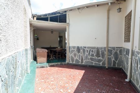 Casa à venda com 147m², 3 quartos e 2 vagas Casa à venda com 147m², 3 quartos e 2 vagasQuintal