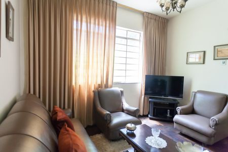 Casa à venda com 147m², 3 quartos e 2 vagas Casa à venda com 147m², 3 quartos e 2 vagassala