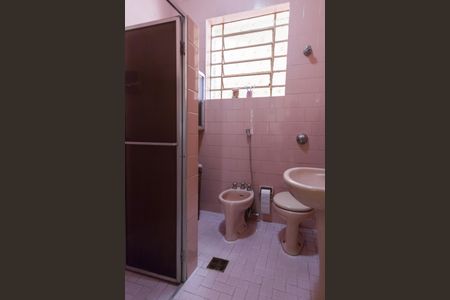 Casa à venda com 147m², 3 quartos e 2 vagas Casa à venda com 147m², 3 quartos e 2 vagasBanheiro Social