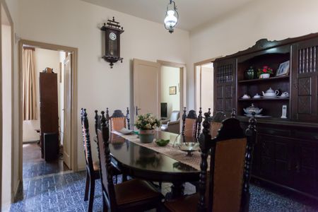 Casa à venda com 147m², 3 quartos e 2 vagas Casa à venda com 147m², 3 quartos e 2 vagasSala de Jantar