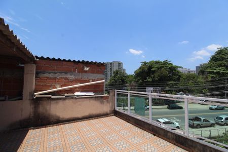Casa para alugar com 120m², 2 quartos e 1 vagaTerraço
