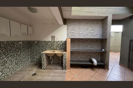 Casa à venda com 343m², 5 quartos e 5 vagasQuintal - Area de Serviço