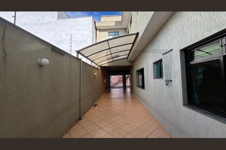 Casa à venda com 343m², 5 quartos e 5 vagasQuintal - Garagem