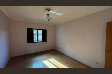 Casa à venda com 343m², 5 quartos e 5 vagasQuarto 