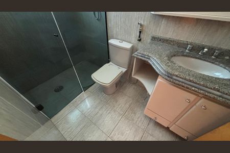 Casa à venda com 343m², 5 quartos e 5 vagasBanheiro da Suíte 3