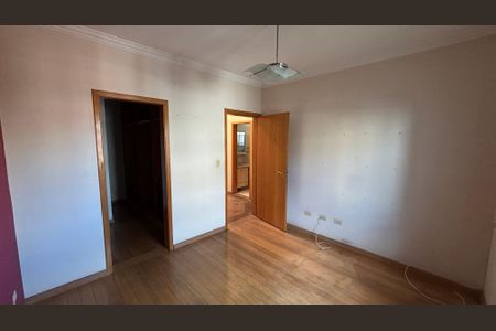 Casa à venda com 343m², 5 quartos e 5 vagasSuíte 2