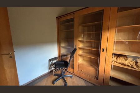 Casa à venda com 343m², 5 quartos e 5 vagasEscritório