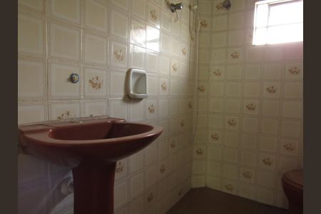 Casa à venda com 300m², 3 quartos e 1 vagaBanheiro 3