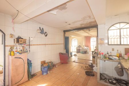 Casa para alugar com 317m², 3 quartos e 1 vaga Casa para alugar com 317m², 3 quartos e 1 vagaSala/Cozinha