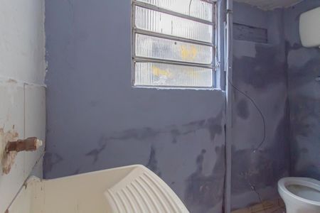 Banheiro de casa para alugar com 1 quarto, 18m² em Jardim Maringa, São Paulo