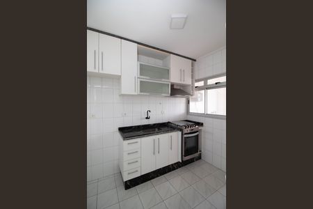 Apartamento à venda com 62m², 2 quartos e 1 vaga Apartamento à venda com 62m², 2 quartos e 1 vagaCozinha - Armários