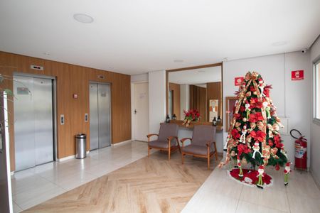 Apartamento à venda com 62m², 2 quartos e 1 vaga Apartamento à venda com 62m², 2 quartos e 1 vagaHall social