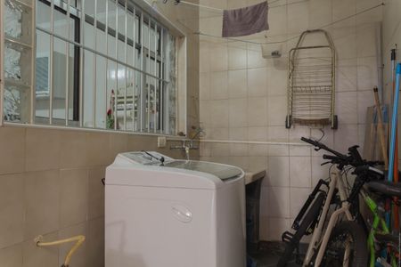 Casa à venda com 149m², 3 quartos e 1 vagaÁrea de Serviço