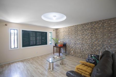 Sala de casa para alugar com 5 quartos, 200m² em Mutua, São Gonçalo