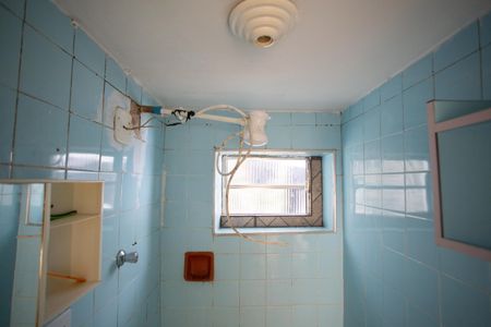 BANHEIRO de casa para alugar com 1 quarto, 60m² em Parque Sao Domingos, São Paulo