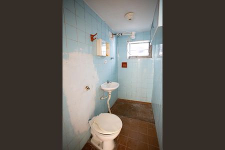 BANHEIRO de casa para alugar com 1 quarto, 60m² em Parque Sao Domingos, São Paulo