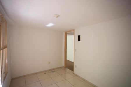 QUARTO  de casa para alugar com 1 quarto, 60m² em Parque Sao Domingos, São Paulo