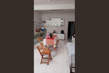 Casa à venda com 260m², 4 quartos e 2 vagas