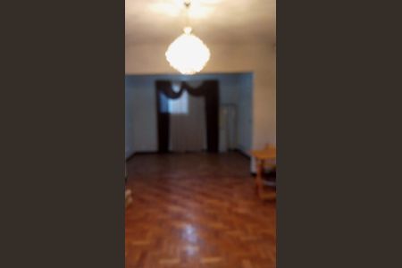 Casa à venda com 260m², 4 quartos e 2 vagas