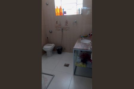 Casa à venda com 260m², 4 quartos e 2 vagas