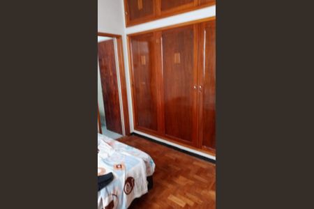 Casa à venda com 260m², 4 quartos e 2 vagas