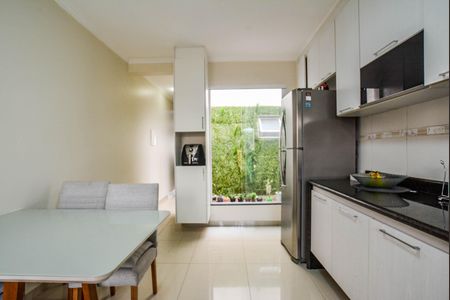 Casa à venda com 131m², 3 quartos e 2 vagasCozinha