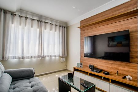 Casa à venda com 131m², 3 quartos e 2 vagasSala