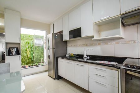 Casa à venda com 131m², 3 quartos e 2 vagasCozinha