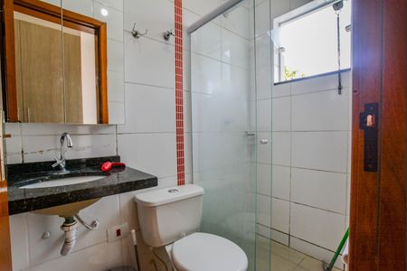 Casa à venda com 131m², 3 quartos e 2 vagasBanheiro da Suíte
