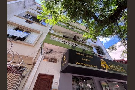 Apartamento à venda com 132m², 3 quartos e sem vaga Apartamento à venda com 132m², 3 quartos e sem vagaFachada